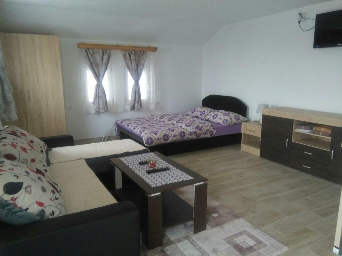 Apartmani "Babici" 巴尼西卢卡 外观 照片